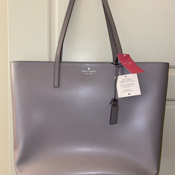 kate spade Handbags - NWT. Kate Spade tote